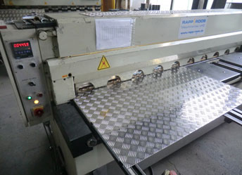 Stauboxen Produktion aus Aluminium Riffelblech.