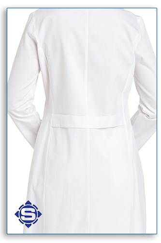 Ein eleganter LEIBER Damen Arztmantel aus 100% Baumwolle, fein gewebt. Mit Stehkragen und 2 Seitentaschen, 1 x Brusttasche