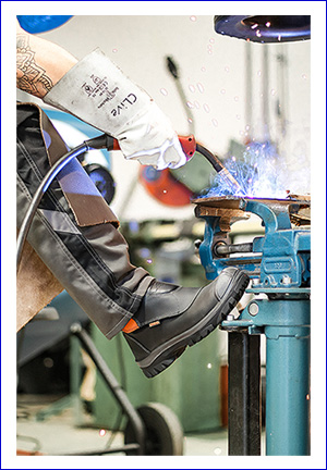 Spezial Sicherheitsstiefel für Arbeiten in der Metallindustrie / Schweißer