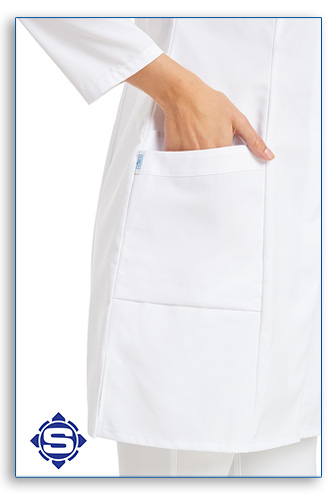 Der klassische Schwesternmantel für Krankenhaus und Pflegeheime oder Arzt - Praxis, mit praktischer Piepertasche
