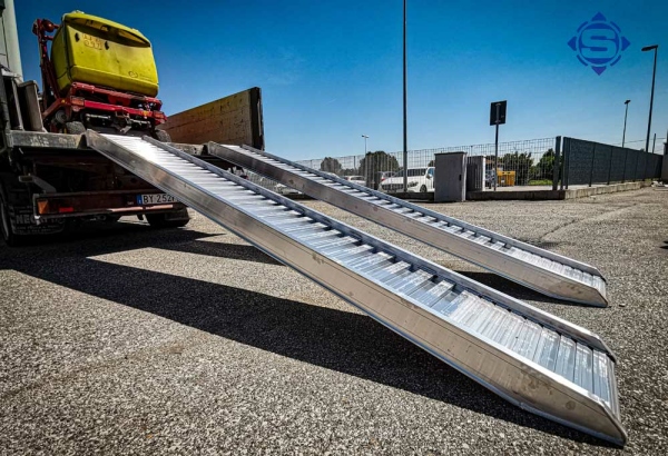 Aluminium Auffahrrampen L: 3500, B: 480 , Traglast bis 8.500 Kg