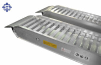 Aluminium Auffahrrampen L: 3500, B: 420, H: 135 mm Achsabstand - Traglast: 1,5/1,75/2,0m - 4800/5500/6500 Kg