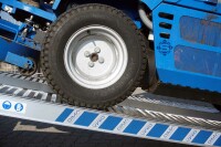 Aluminium Auffahrrampen L: 2230, B: 350, H: 85 mm Achsabstand - Passend für Humbaur Hochlader