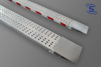 Gelochte Rampe L:300 B: 200 H: 35mm, Traglast bis 425 Kg
