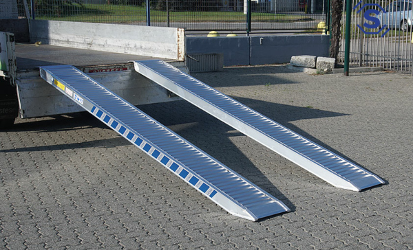 Alu Auffahrschienen Auffahrrampen 2465 X 250 X 65mm 2600kg Passend Humbaur Garant H 72262952