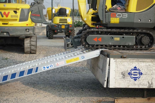 TRUTZHOLM 2 X Auffahrrampen 250 Cm Traglast 1000 Kg Alu